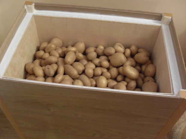 Ящик для хранения картофеля на балконе 
