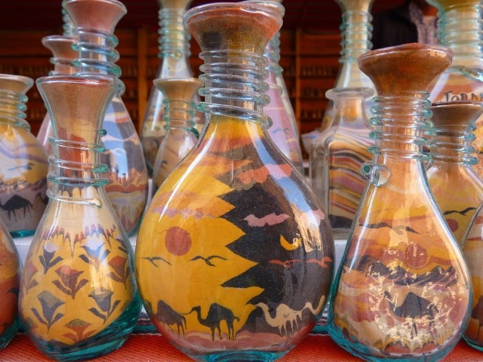 Декоративные бутылки с цветной солью