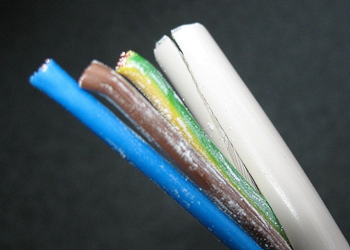 Трехжильный кабель