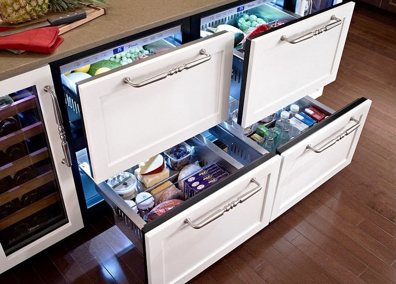 Четыре выдвижных ящика-холодильника