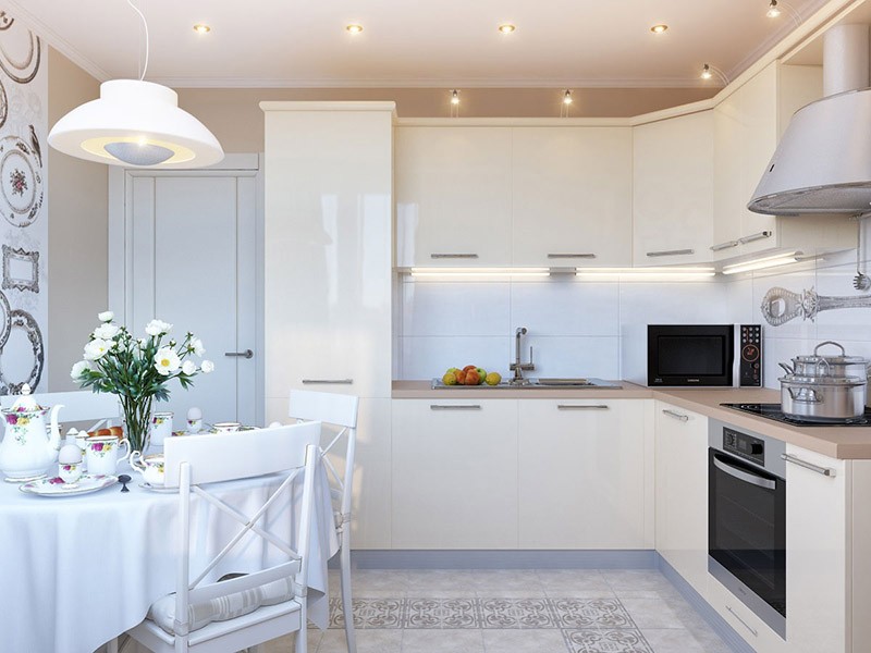 Светлая керамическая плитка в белом кухонном интерьере
